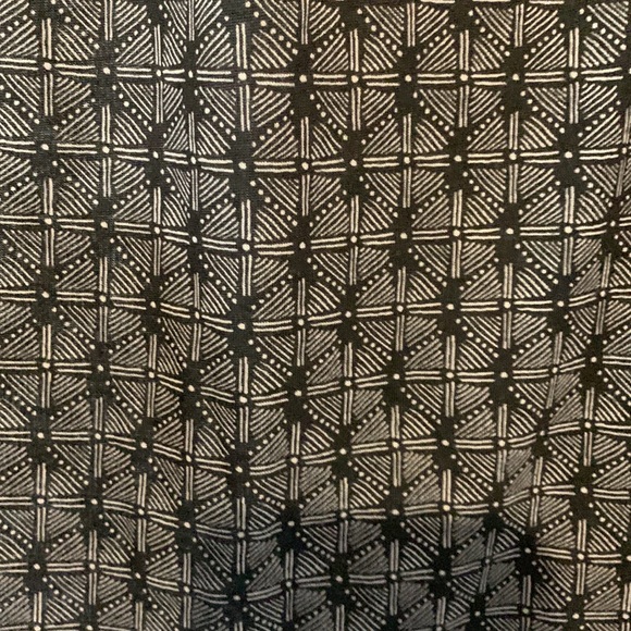 *3 for $15* H&M Top - Picture 2 of 4